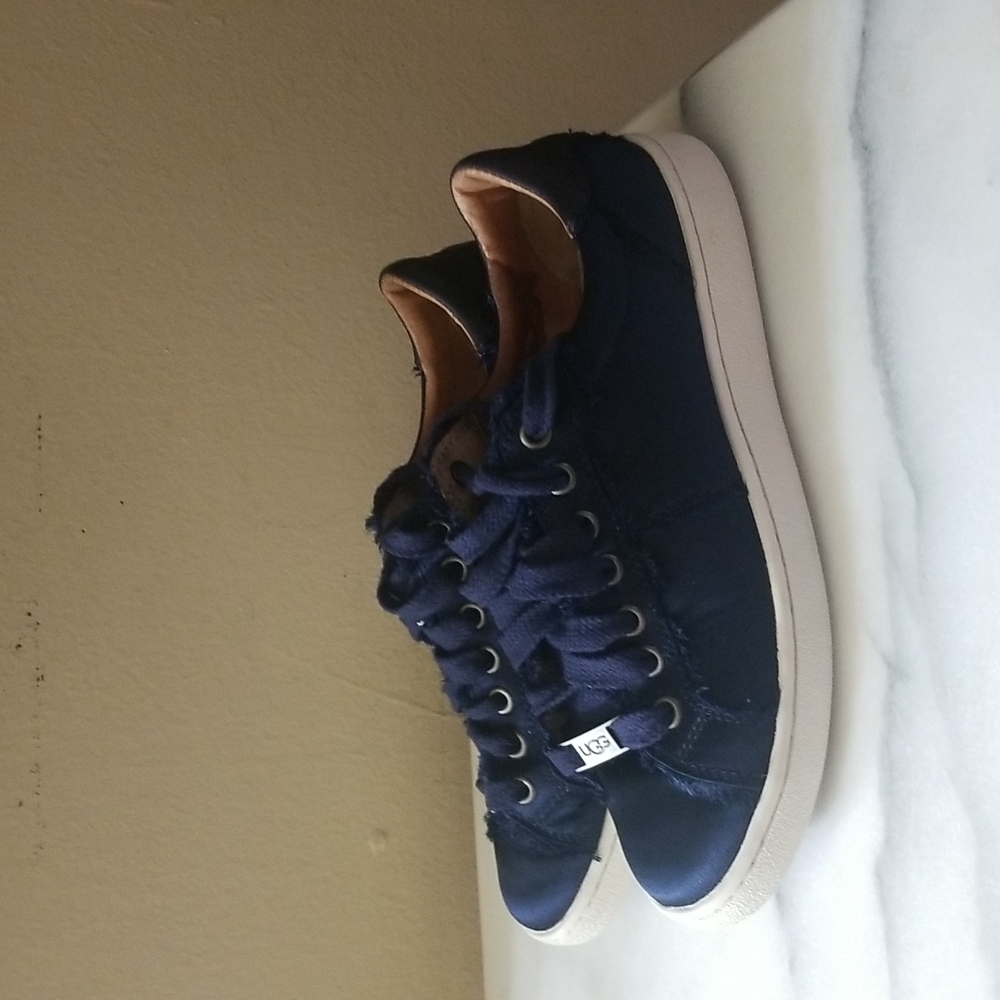 Blue Velvet UGG